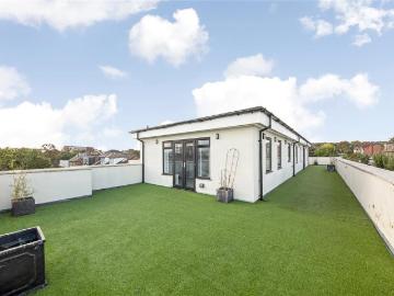 Suffolk Road, London, SE25 2 bed apartment to rent £2,500 pcm £577 pw