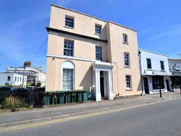 Cheltenham, Gloucestershire county, Southdowns