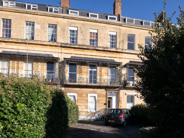 Suffolk Square, Cheltenham GL50, Studio to rent, £700 pcm | PrimeLocation