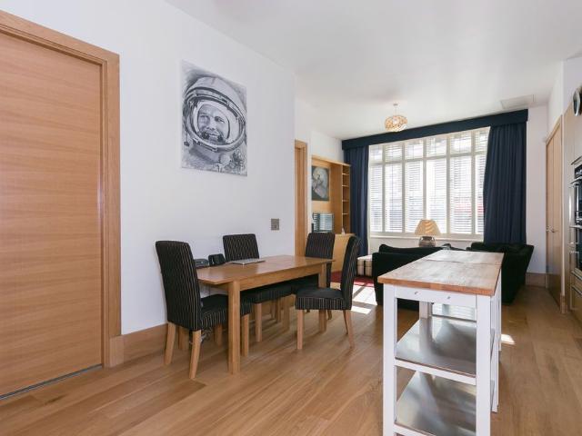 Sugar House, Leman Street, London E1, 2 bed flat to rent, £2,850 pcm | PrimeLocation
