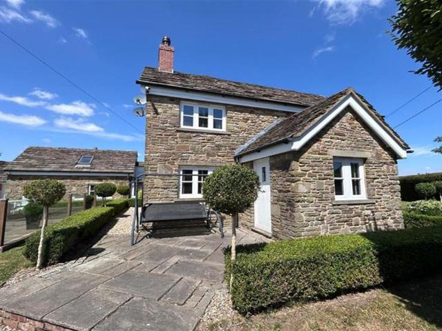 Sugar Lane, Adlington 4 bed detached house to rent £5,750 pcm £1,327 pw