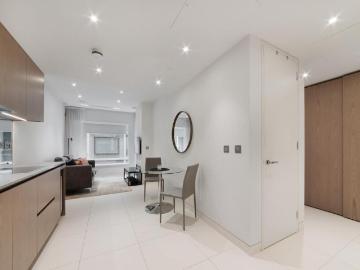 Sugar Quay, Landmark Place, City, EC3R 1 bed apartment to rent £3,298 pcm £761 pw