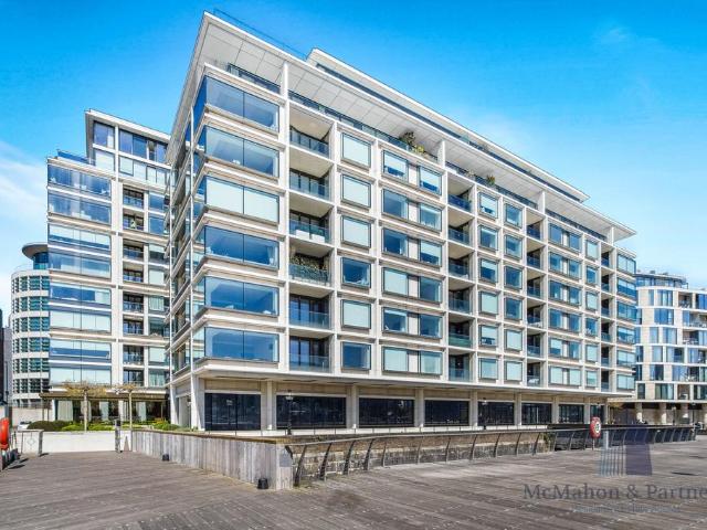 Sugar Quays, London, Greater London. 1 bed apartment to rent £3,000 pcm £692 pw