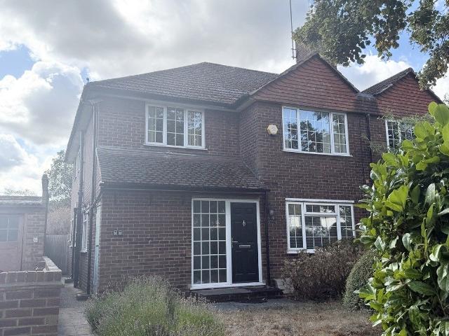 Sugden Road, Thames Ditton KT7, 3 bed maisonette to rent, £2,500 pcm | PrimeLocation