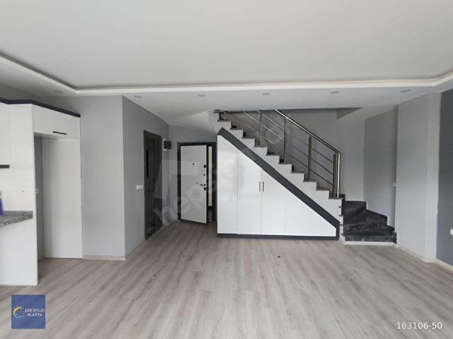 SUGÖZÜNDE SATILIK 2+1 SIFIR DUBLEKS DAİRE