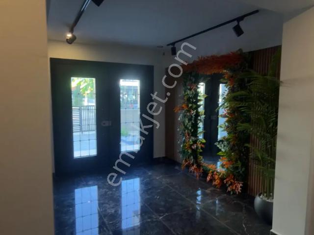 Suhulet Emlaktan Finike Kum Mahallesi Elmalı Cad. Üzeri 2+1 Amerikan Mutfak Kiralık Daire