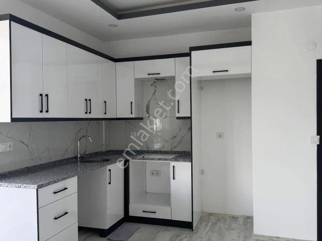 Suhulet Emlaktan Finike Kum Mahallesi Seyit Onbaşı İlkokulu Hemen Yanında Kiralık 1+1 Daire