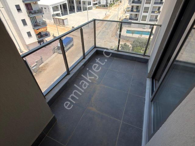 Suhulet Emlaktan Finike Kum Mah. Net 50 M2 Denize 400 Mt Mesafede Kiralık Daire