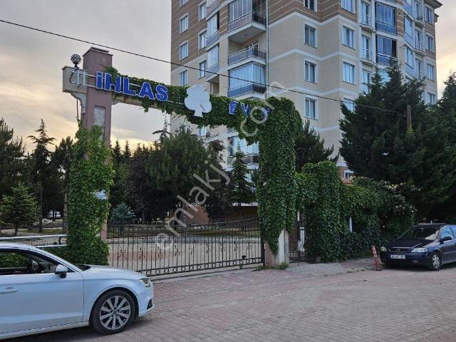 Suhut Kavşağı Anayol Uzerınde Ihlas Sıtesı 3+1 Arakat Daıre