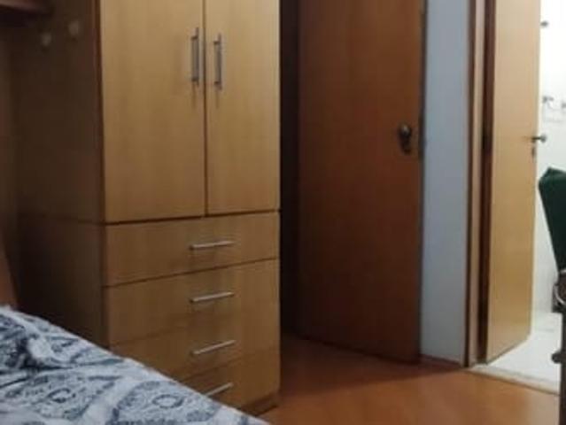 Suíte de solteiro em casa ampla