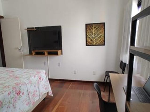 Suite decorada em Apartamento com Infraestrutura