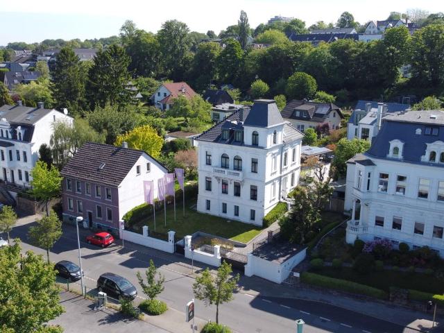 Suite Deluxe with a phantastic view over the Ruhr River in Mülheim an der Ruhr's top location, Mulheim an der Ruhr Amsterdam Apartments for Rent