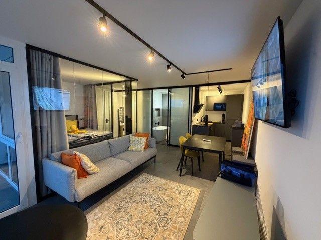 Suite Dreams 2 Luxus Apartment, 13. Etage, Pool, Sauna, Essen Amsterdam Apartments for Rent