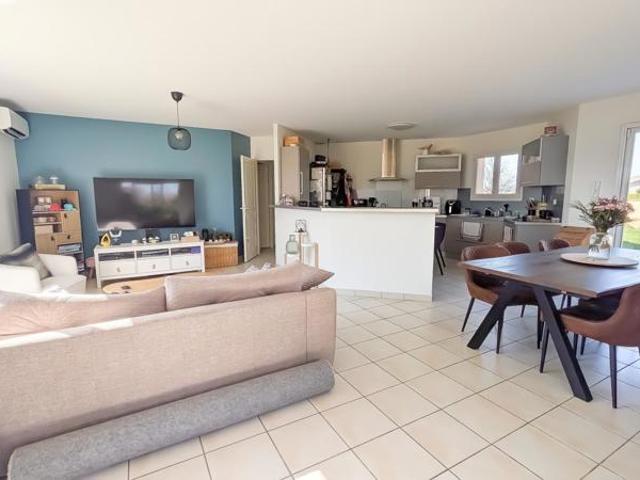 Suite parentale piscine et beaux espaces