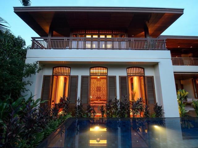 Sukhumvit Luxury House for Sale, 5 Bedrooms, Big Garden, Private Pool 5 bedrooms, for sale