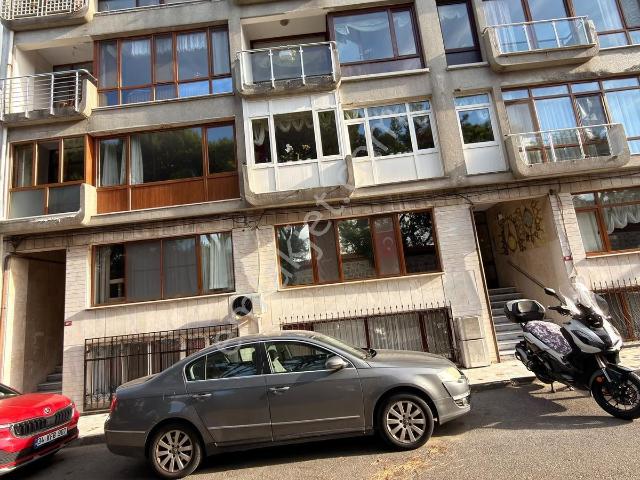 Sultantepe Münir Ertegün Sok. Boğaz Manzaralı 3+1 Satılık Daire