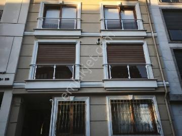 Sultantepe'de Nezih Lokasyonda Satılık 3+1 Daire