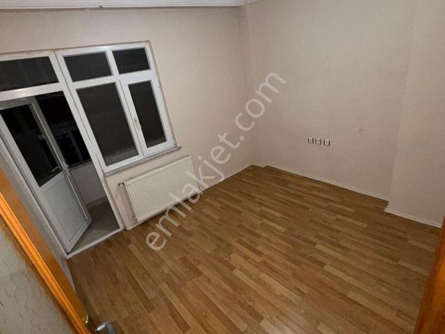 Sultançiftliği Mahallesi 2+1 Ara Kat Kiralık Daire