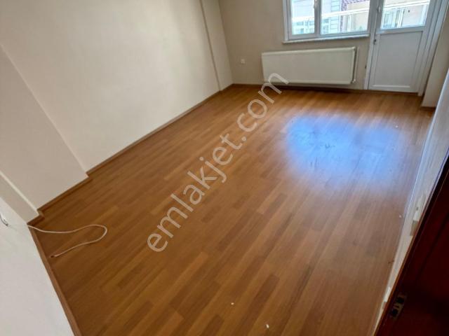 Sultançiftliği Mahallesi 2+1kiralık Kullanışlı Ferah Daire