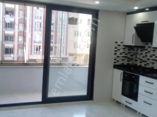 Sultançiftliği Mahallesinde 3+1 Kiralık Lüx Daire, Tramwaya Yakın, Bahçeli Parklı, Konforlu Ara Kat