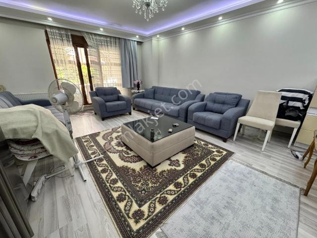 Sultan Murat'ta Güzel Konumda Caddeye Yakın 2+1 95m Y.giriş