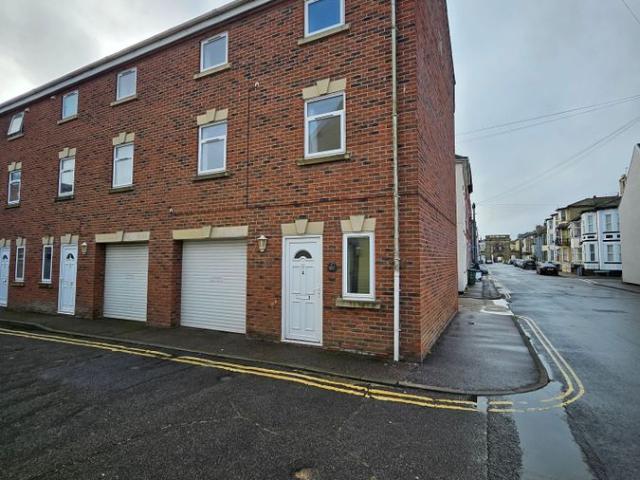 Sultan Place, St Peters Road, Great Yarmouth NR30, 3 bed town house to rent, £895 pcm | PrimeLocation