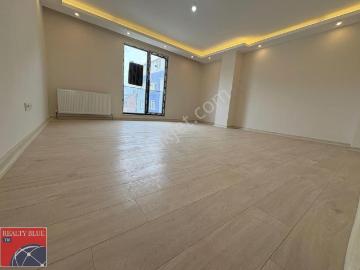 Sultanbeyli Turgut Reis Mah De Satılık 5+1 Üst Dublex