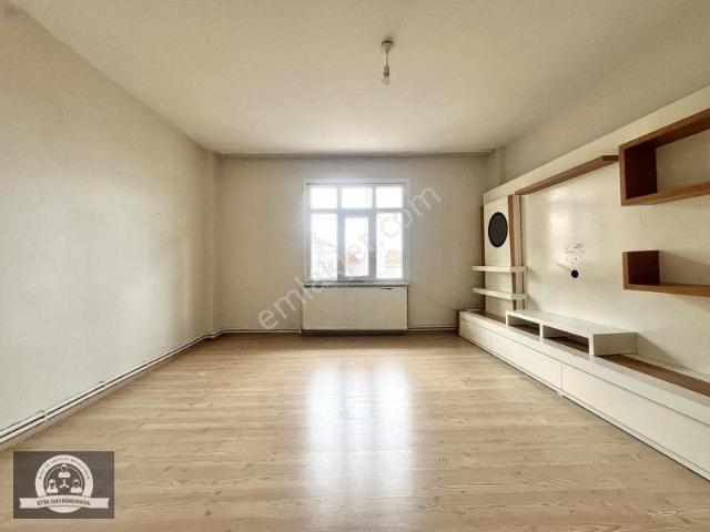 Sultanbeyli Abdurrahmangazi Mah. Kiralık 1+1 Arakat Daire