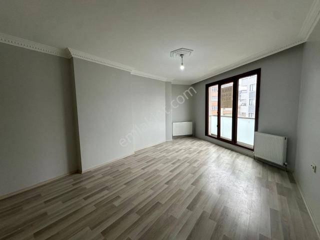 Sultanbeyli Adil Mahallesin'de 2+1 Ebebeyn Banyolu Kiralık Daire