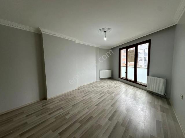 Sultanbeyli Adil Mahallesin'de 2+1 Ebebeyn Banyolu Kiralık Daire