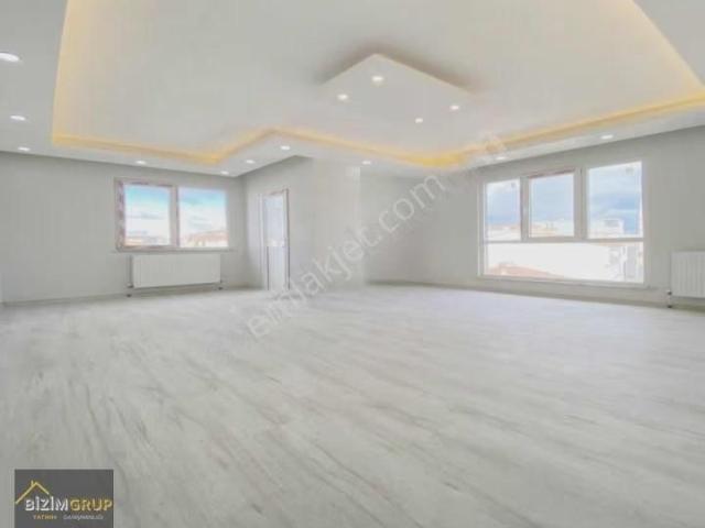 Sultanbeyli Adil Mahallesi'nde Geniş 125m² Satılık 3+1 Daire