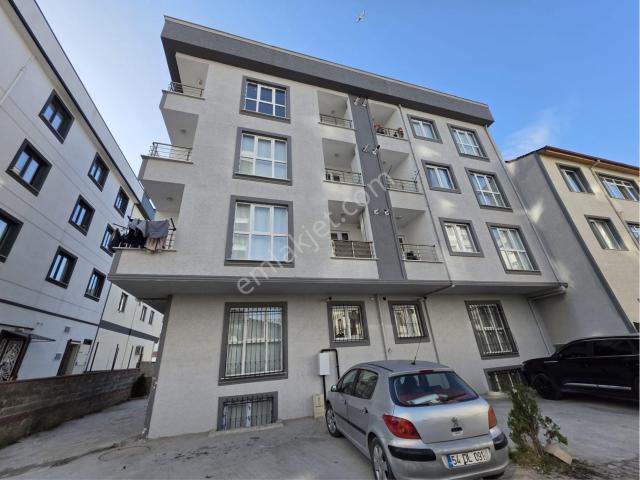 Sultanbeyli Adil Mahallesinde Satılık Dubleks Daire