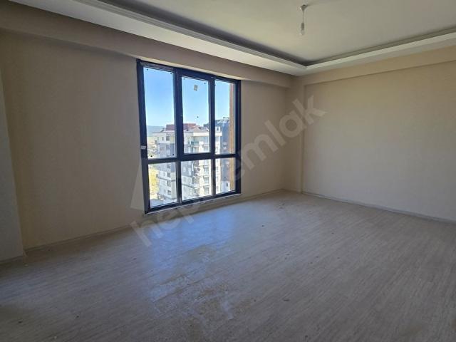 SULTANBEYLİ BATTALGAZİ MAH. FIRSAT 4+1 140 M2 SİTE İÇERSİN DE