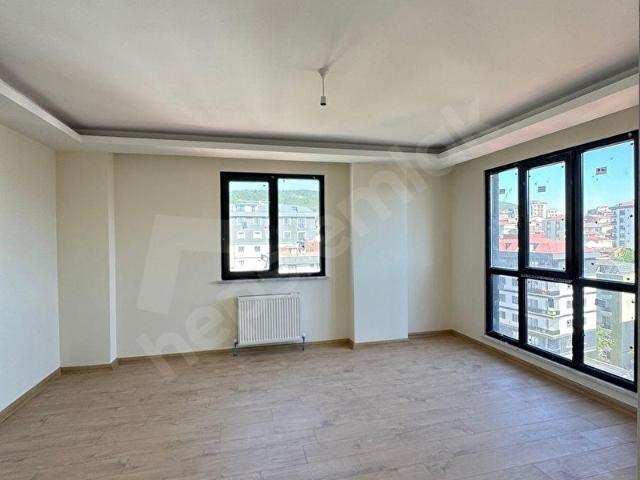 SULTANBEYLİ BATTALGAZİ MAHALLESİNDE 2+1 GENİŞ SATILIK DAİRE