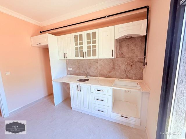 SULTANBEYLİ BATTALGAZİ İHTİYAÇTAN SATILIK 2+1 BOŞ LÜKS 87m2DAİRE
