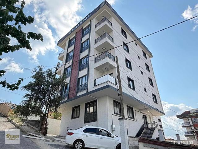 SULTANBEYLİDE YERDEN ISITMA 2+1 SIFIR KİRALIK LÜX ARAKAT !