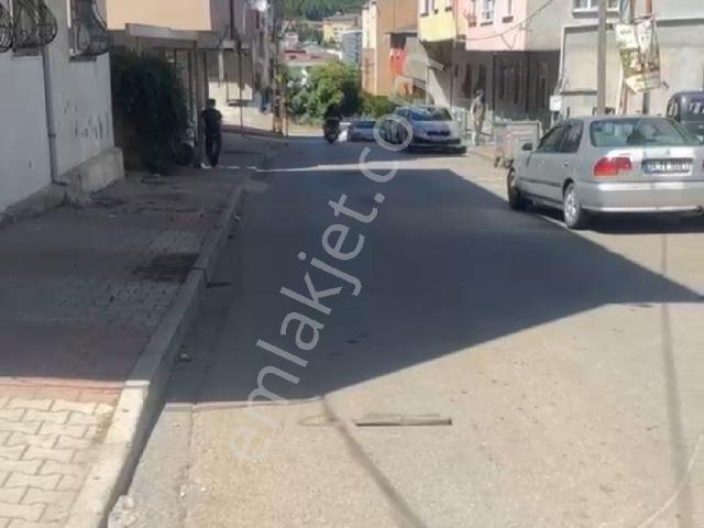 Sultanbeyli Fatih Mahlesinde Acil Satilik Tek Katlı Müstakil Ev