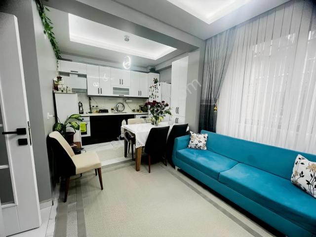 Sultanbeyli Gölet Ve Metro Yanı. 2 Yaşında, Modern 2+1 Daire