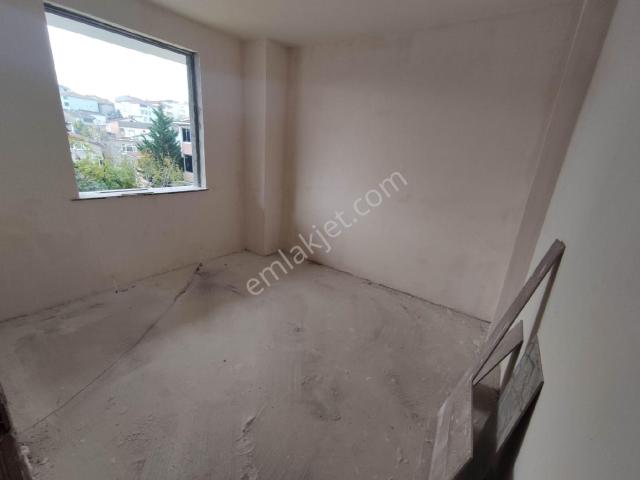 Sultanbeyli K.otoparklı asansör yeni Binada 3+1 Dubleks Daire