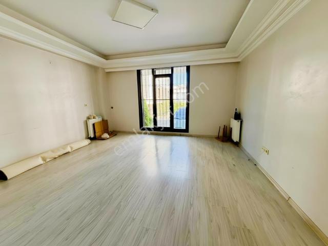 Sultanbeyli Kiralık Ters Dubleks 2+1 Kuran Kursu Cad N.fazıl Mah