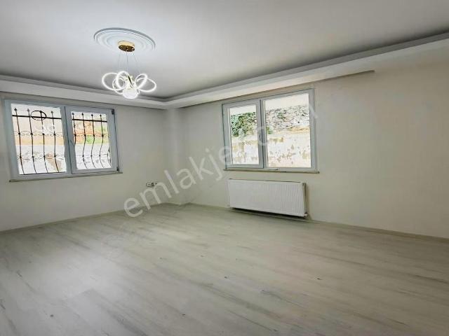 Sultanbeyli Kurtköy Viaport Havalimanı' Komşu 2+1 Kiralık Dublex