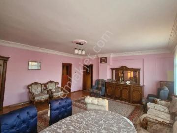 Sultanbeyli Mehmet Akif'te 82 M² Arsa Paylı En Üst Katta 2 Daire