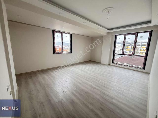 Sultanbeyli Merkez Metroya Yakın Geniş 3+1 Satılık Daire