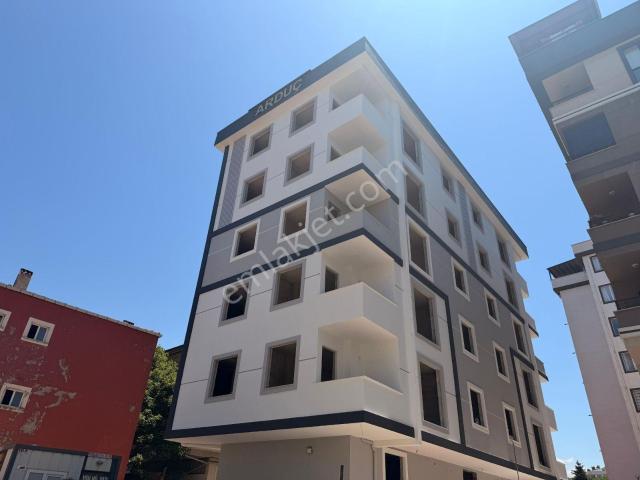 Sultanbeyli Merkezde Satılık 2+1 Özel Yapım Konsept Daireler