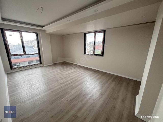 SULTANBEYLİ METROYA YAKIN 5+1 KİRALIK 170 m2 ÜST DUBLEKS