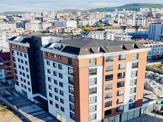SULTANBEYLİ MİMAR SİNAN'DA CADDE ÜZERİ GENİŞ 3+1 ARA KAT ZA610