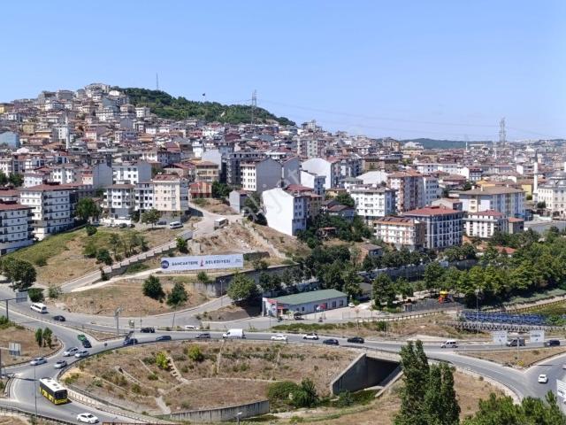 Sultanbeyli Mimar Sinan Mahallesi'nde Satılık 2+1 Arakat Daire