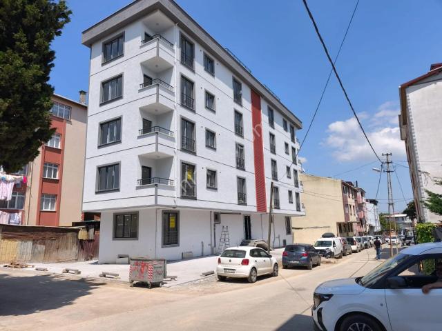 Sultanbeyli Necıp Fazılda Kiralık 85 M.2+1 Luks Daire