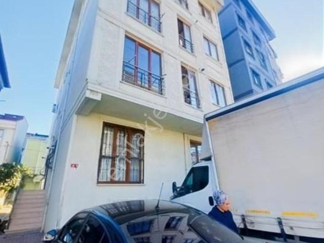 Sultanbeyli Necip Fazıl Mah 2+1 Ara Kat