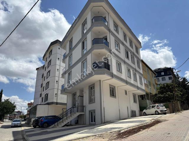 Sultanbeyli Orhangazi Mah. 3+2 Üst Dublex Teraslı Sıfır Daire